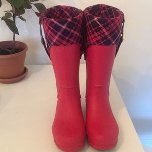 Crocs rain boots red size 5